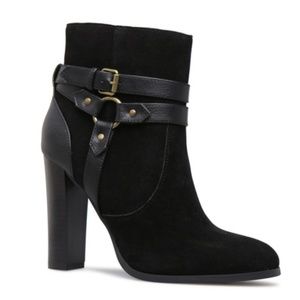 NEW BLACK BUCKLE STRAP BOOTIES
